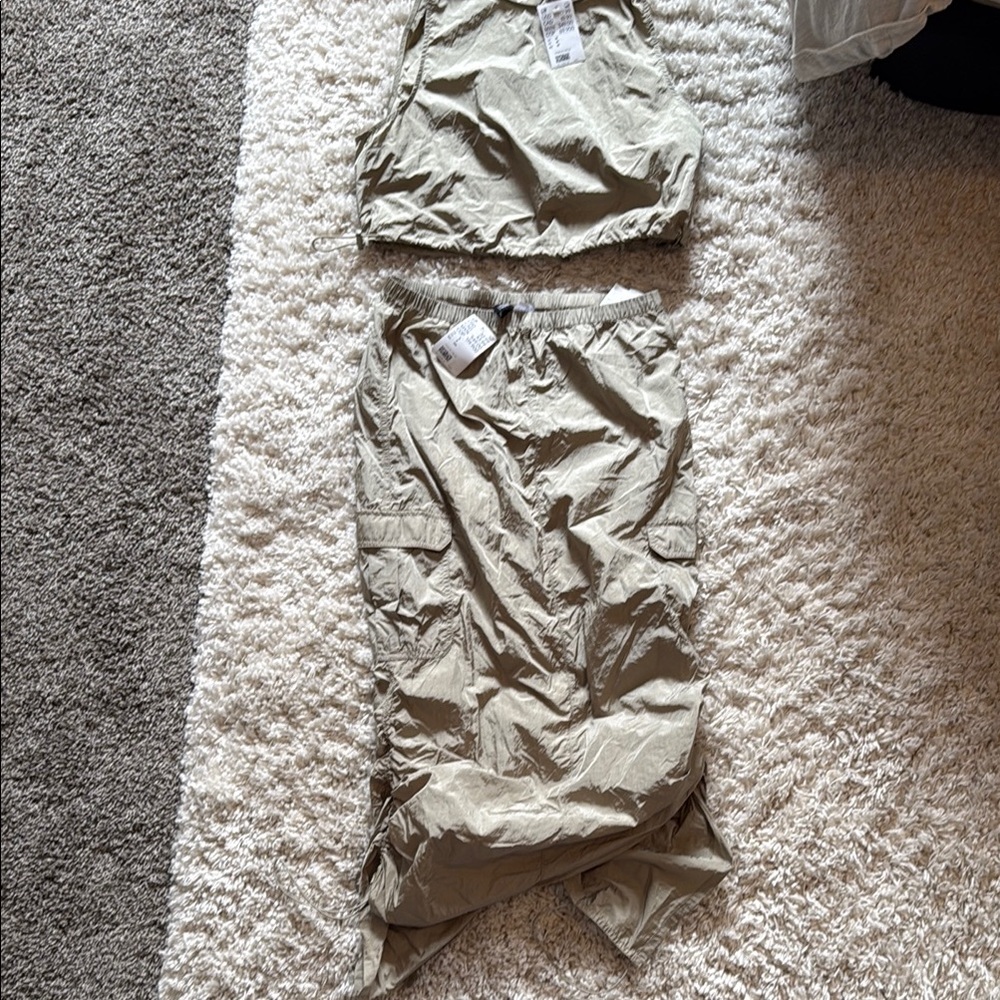 Green Two-Piece Skirt Set